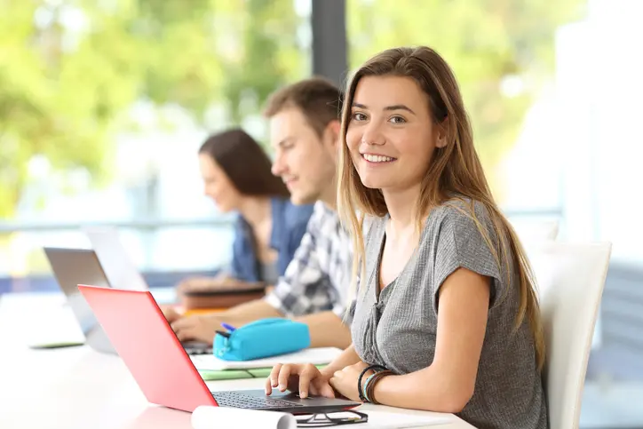 ¡Estudia en UCV Flex y transforma tu futuro profesional!