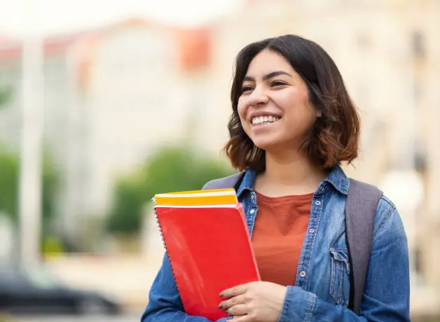 Mujer estudiante universitaria