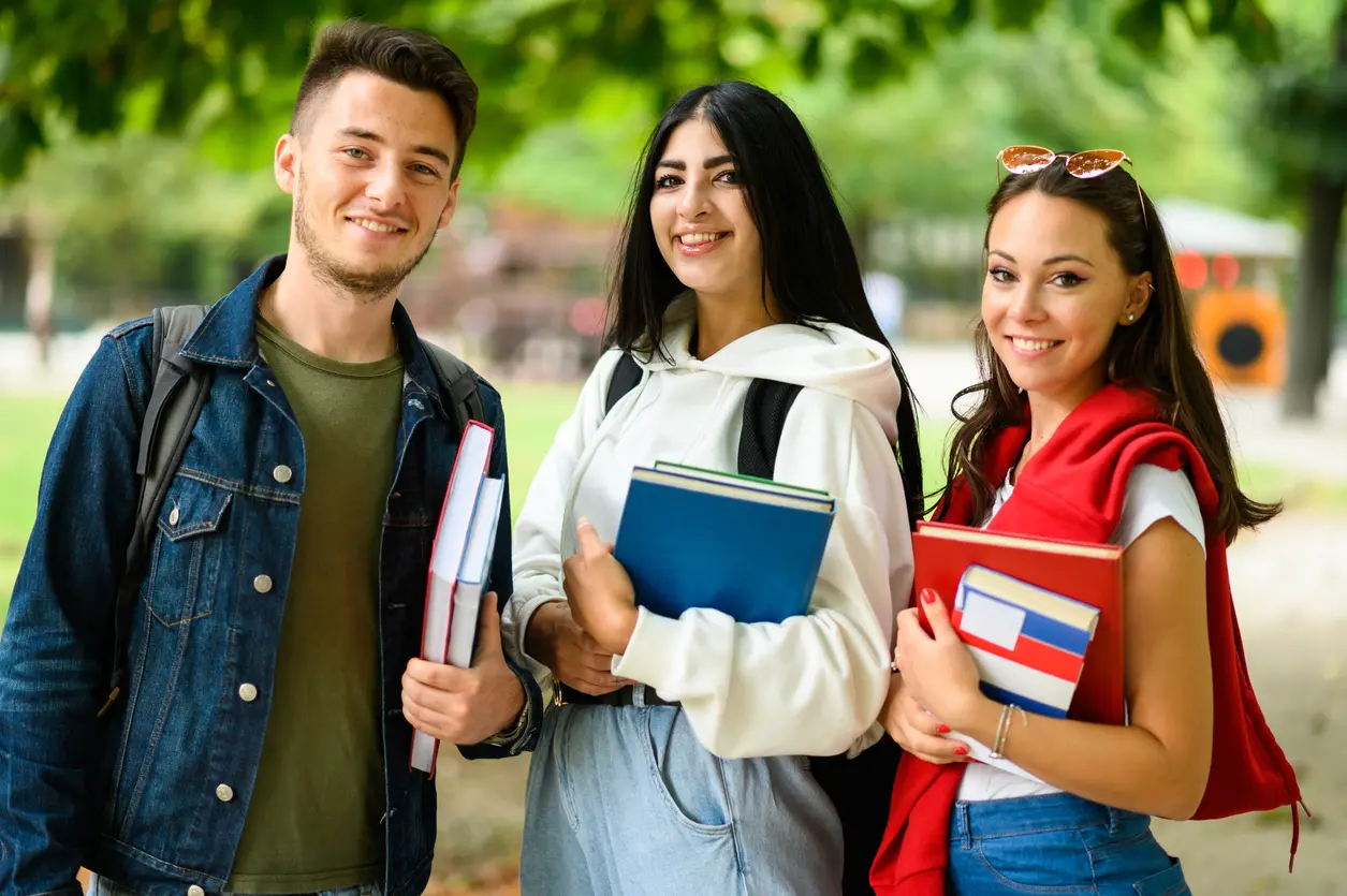 Estudiantes universitarios