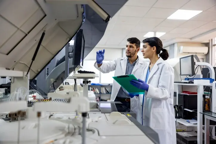 Carreras de la salud que acceden a los laboratorios