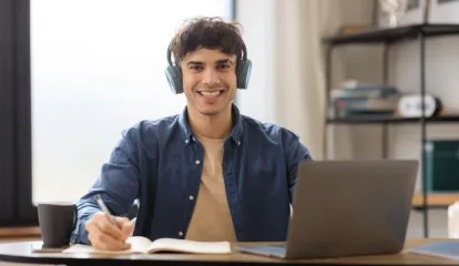 Undergraduate and postgraduate online programs: Study from anywhere in the world