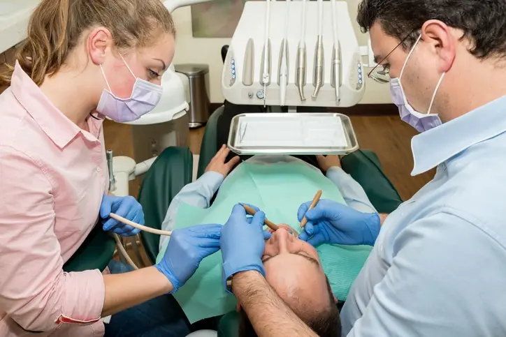 Salidas laborales para los profesionales en Estomatología