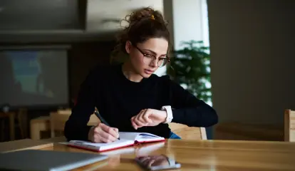 Time management strategies for students in blended university degrees