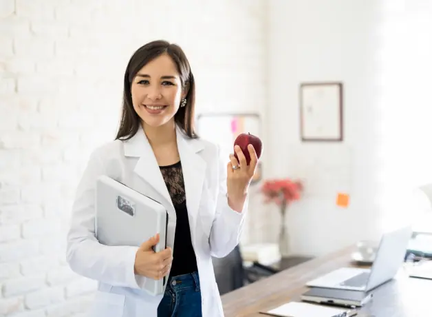 Los nuevos campos de la Nutrición Profesional de nutrición diseñando planes alimenticios personalizados con enfoque en tecnología y las nuevas áreas de la carrera