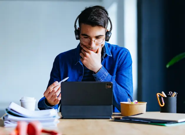 Student in a virtual class