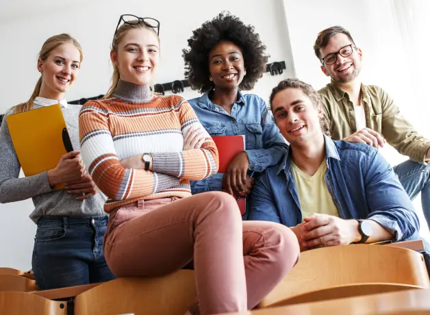 ¿Cómo verificar si la universidad donde quieres estudiar está licenciada por SUNEDU? Estudiantes universitarios
