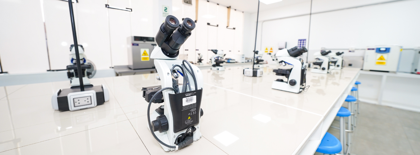 Laboratotio de microbiología y parasitología I UCV