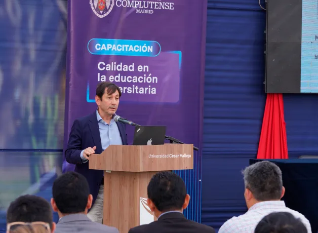 docente-ucv-fueron-capacitados docente-ucv-fueron-capacitados