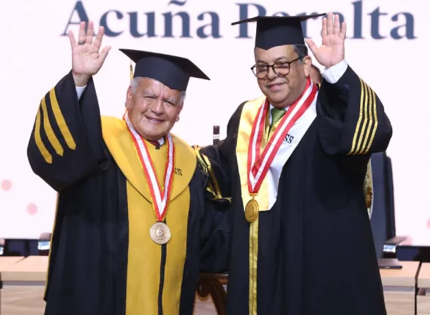 cesar-acuna-recibe-honoris-causa cesar-acuna-recibe-honoris-causa