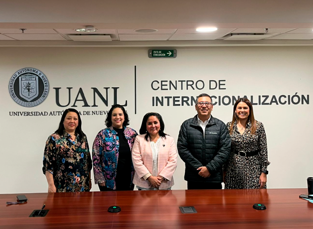 visita-universidad-nuevo-leon-mexico