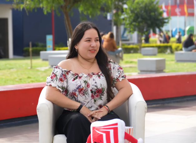 estudiante-colombiana-vive-experiencia-en-la-ucv