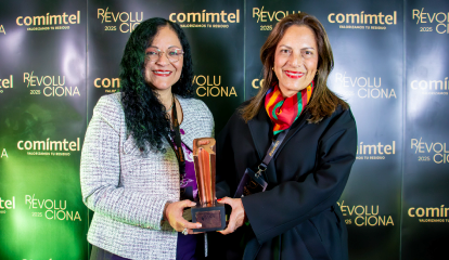 ucv-recibe-premio-revoluciona-2025