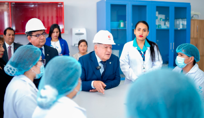 cesar-acuna-inaugura-laboratorio-de-neurolinguistica