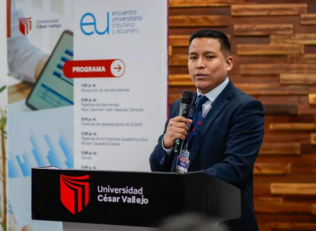 estudiantes-de-contabilidad-en-encuentro-tributario-y-aduanero estudiantes-de-contabilidad-en-encuentro-tributario-y-aduanero