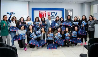 huaraz-ucv-entrega-buzos-a-deportistas-y-elenco-de-danzas