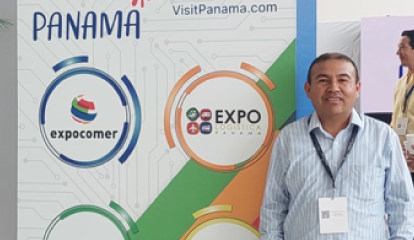 docente-ucv-en-expocomer-2025