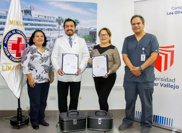ucv-entrega-equipos-medicos-al-hospital-casimiro-ulloa