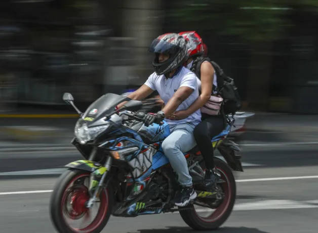 prohibido-los-copilotos-en-moto prohibido-los-copilotos-en-moto