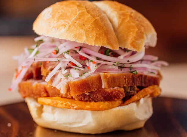 pan-con-chicharron-se-convierte-en-embajador-gastronomico pan-con-chicharron-se-convierte-en-embajador-gastronomico