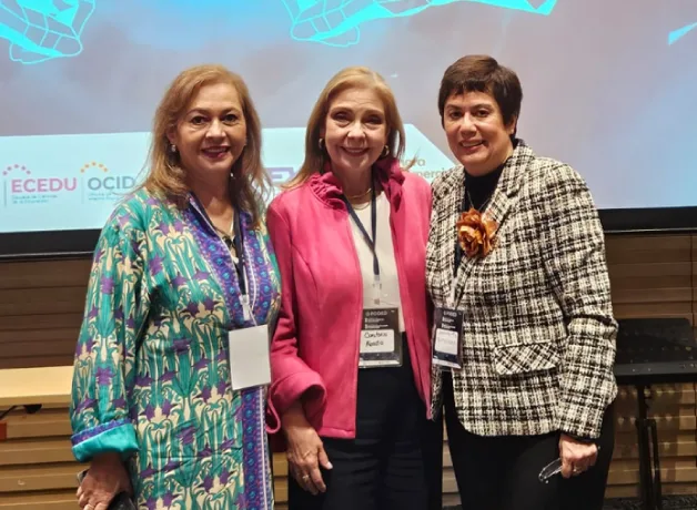 ucv-fortalece-su-liderazgo-global-en-congreso-en-colombia