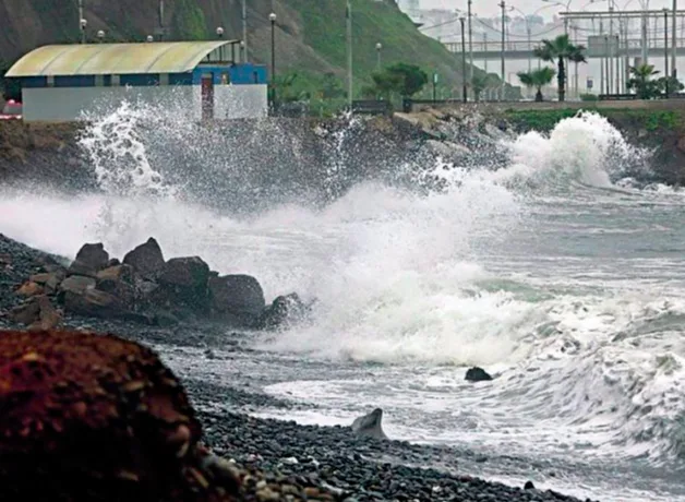 olas-moderadas-en-peru-tras-terremoto-en-rusia olas-moderadas-en-peru-tras-terremoto-en-rusia
