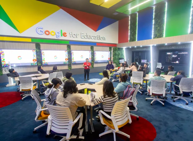 vallejianos-viven-la-experiencia-google-lab-ucv vallejianos-viven-la-experiencia-google-lab-ucv