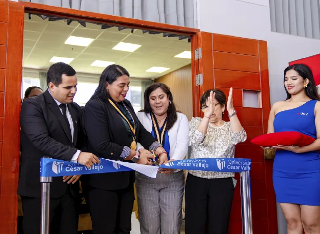 UCV-Chimbote-inaugura-modernos-laboratorios UCV-Chimbote-inaugura-modernos-laboratorios