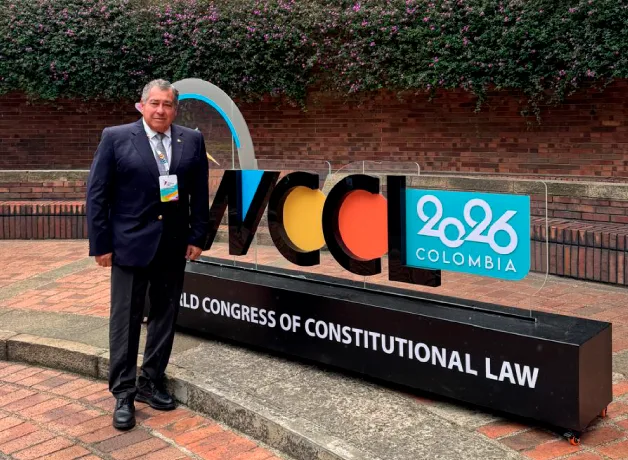 decano-de-derecho-en-congreso-mundial-de-derecho-constitucional decano-de-derecho-en-congreso-mundial-de-derecho-constitucional