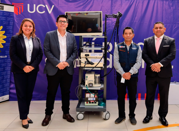 ucv-entrega-equipo-medico-a-hospital-de-chosica ucv-entrega-equipo-medico-a-hospital-de-chosica