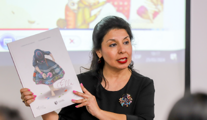 mujeres-que-leen-y-ella