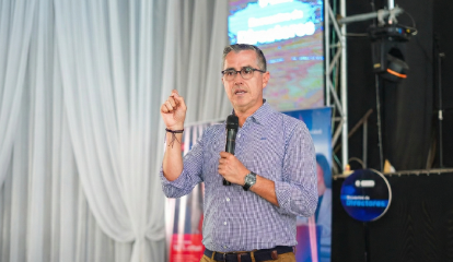 ucv-virtual-reunio-a-especialista-en-educacion