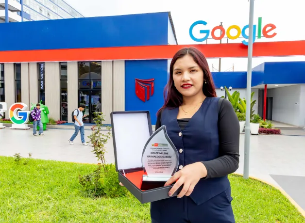 vallejiana-recibe-reconocikiento-del-mimp vallejiana-recibe-reconocikiento-del-mimp