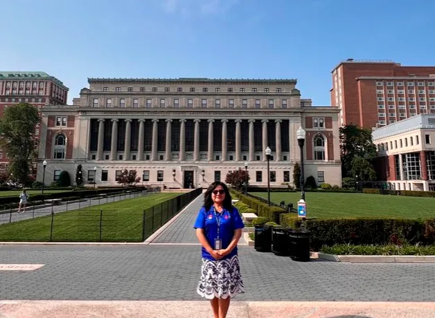 directora-de-traduccion-capacitacion-en-universidad-de-columbia directora-de-traduccion-capacitacion-en-universidad-de-columbia